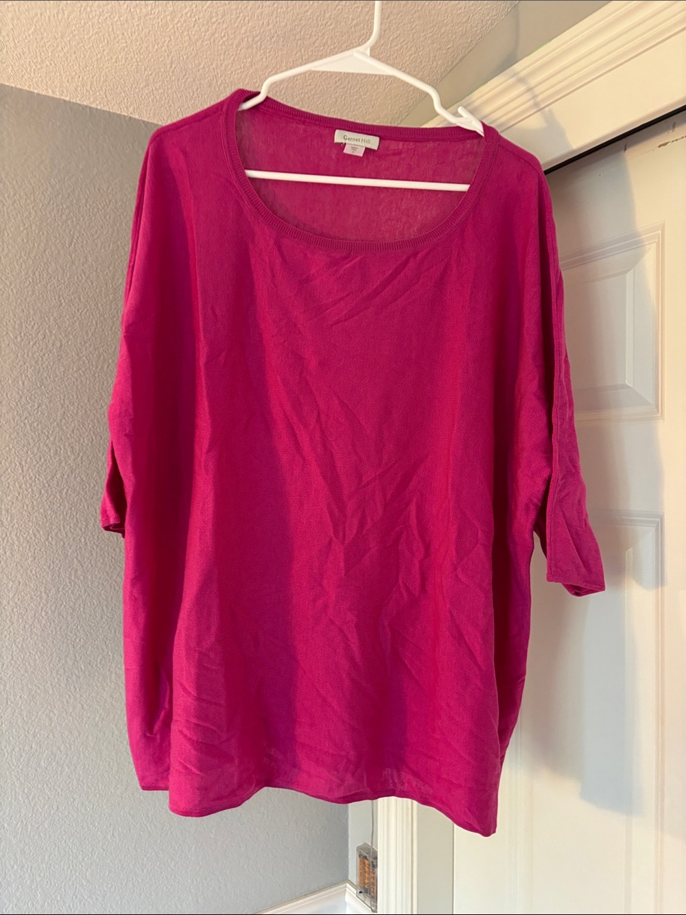 Garnet Hill Bright Fuchsia Scoop Neck Short Sleeve Tee